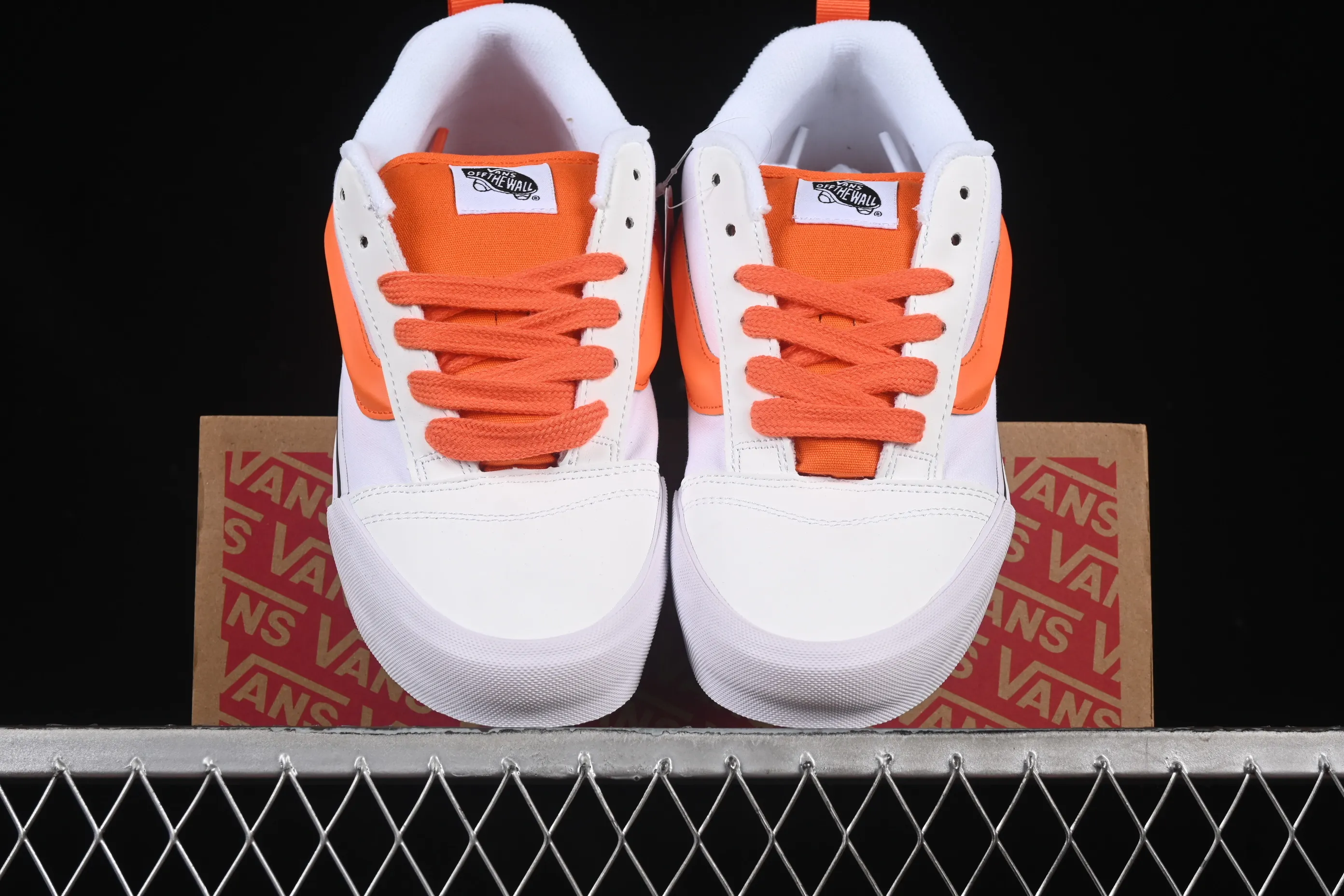 All categories Vans Vans series Vans Low Vans low-top Vans Knu Skool Vans low-top retro casual fat bread shoes VN0009QCB20